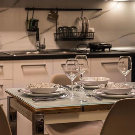 Luxury Suite 10' From The Center Атина Екстериор снимка