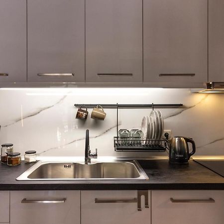 Luxury Suite 10' From The Center Атина Екстериор снимка