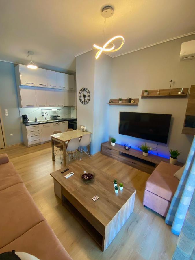 Luxury Suite 10' From The Center Атина Екстериор снимка
