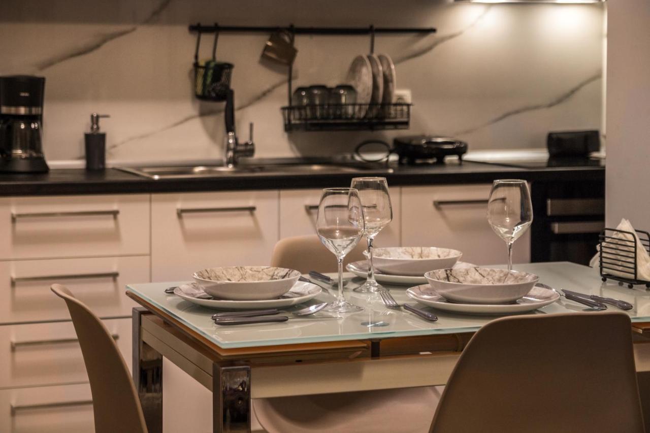 Luxury Suite 10' From The Center Атина Екстериор снимка