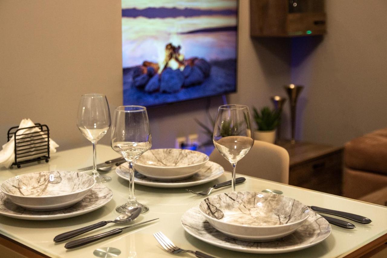 Luxury Suite 10' From The Center Атина Екстериор снимка