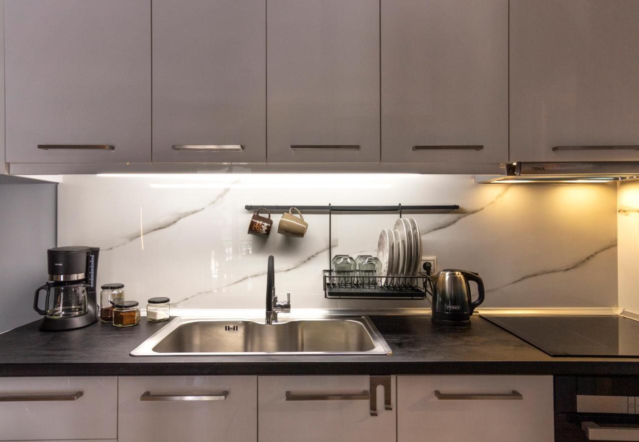 Luxury Suite 10' From The Center Атина Екстериор снимка