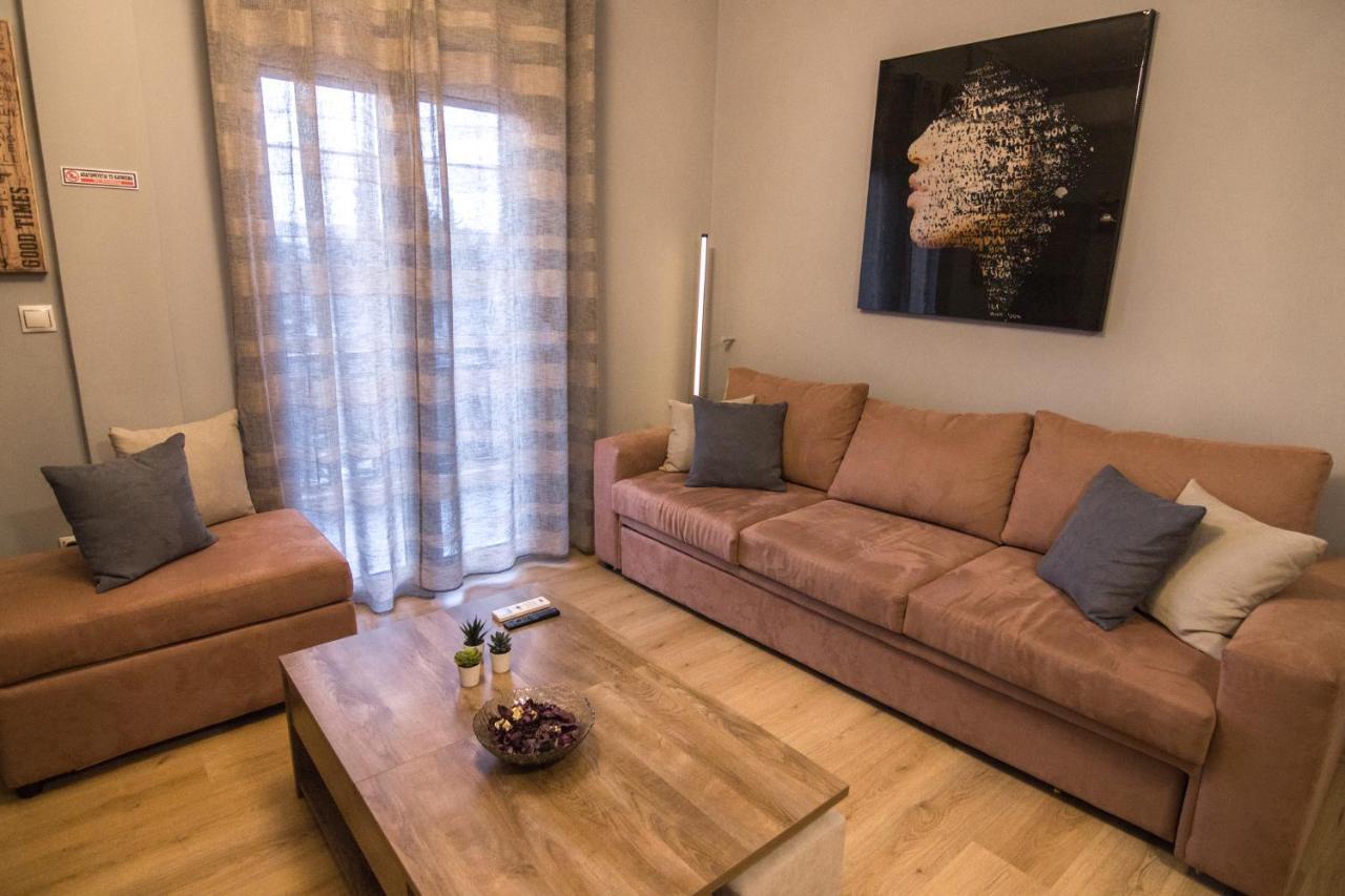 Luxury Suite 10' From The Center Атина Екстериор снимка