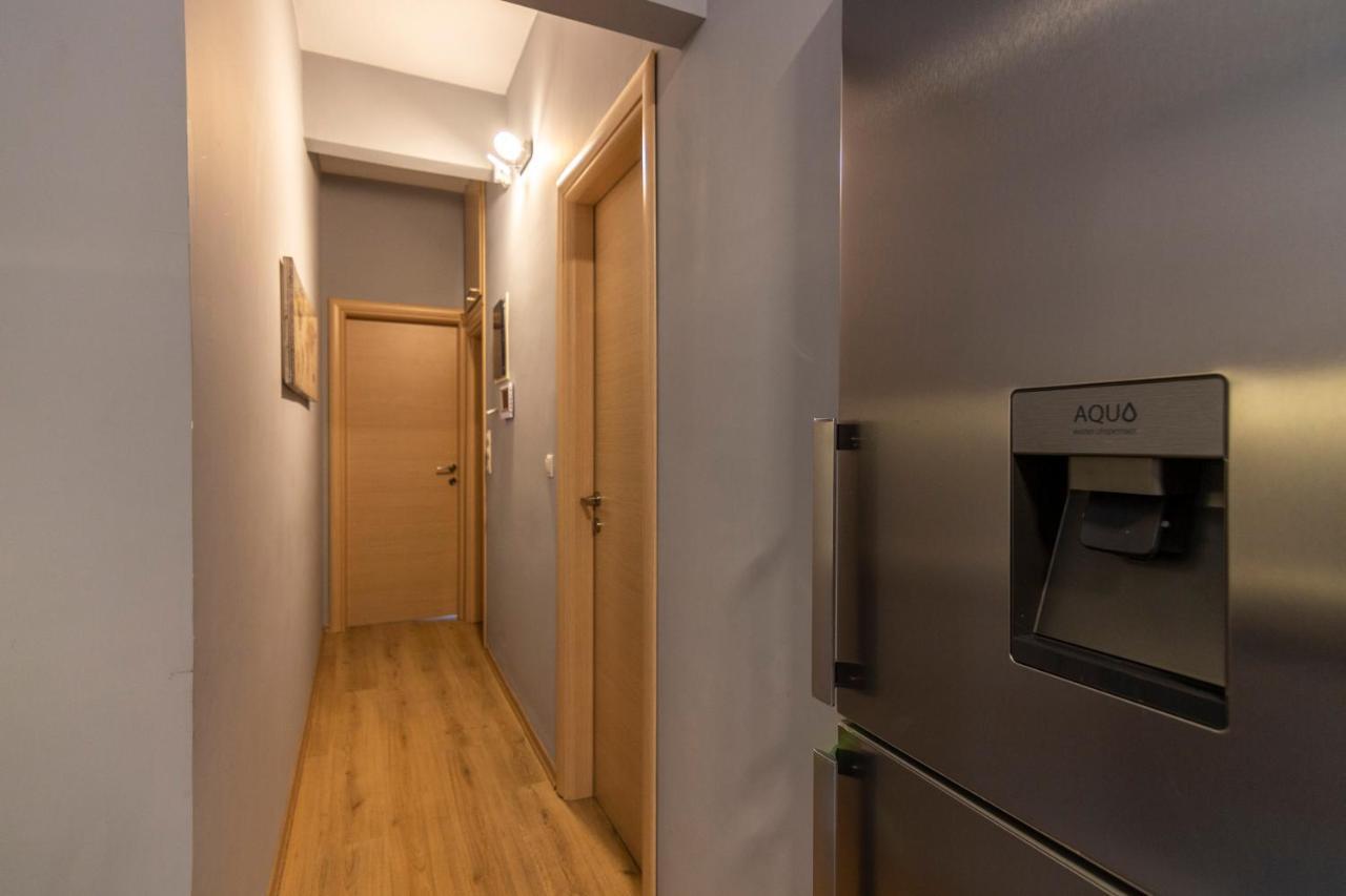 Luxury Suite 10' From The Center Атина Екстериор снимка