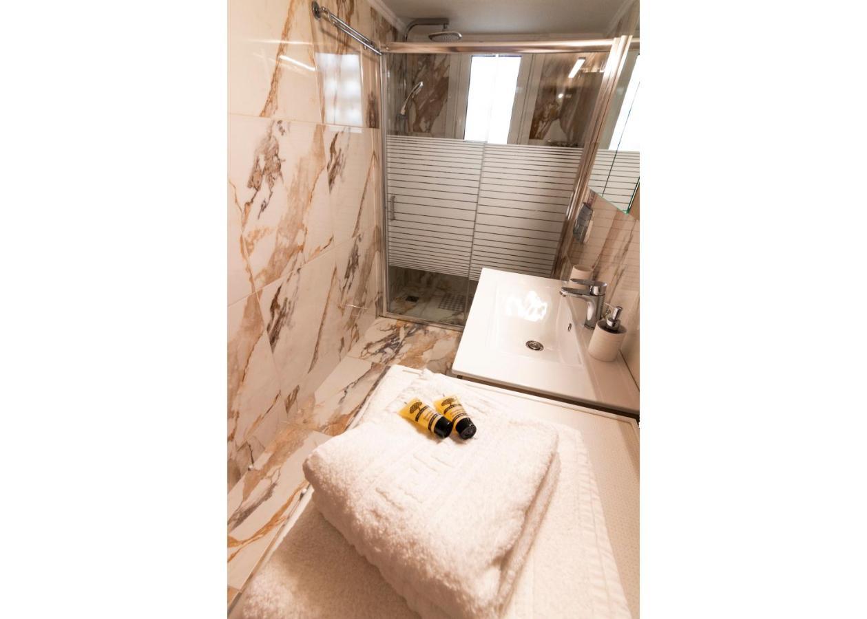 Luxury Suite 10' From The Center Атина Екстериор снимка