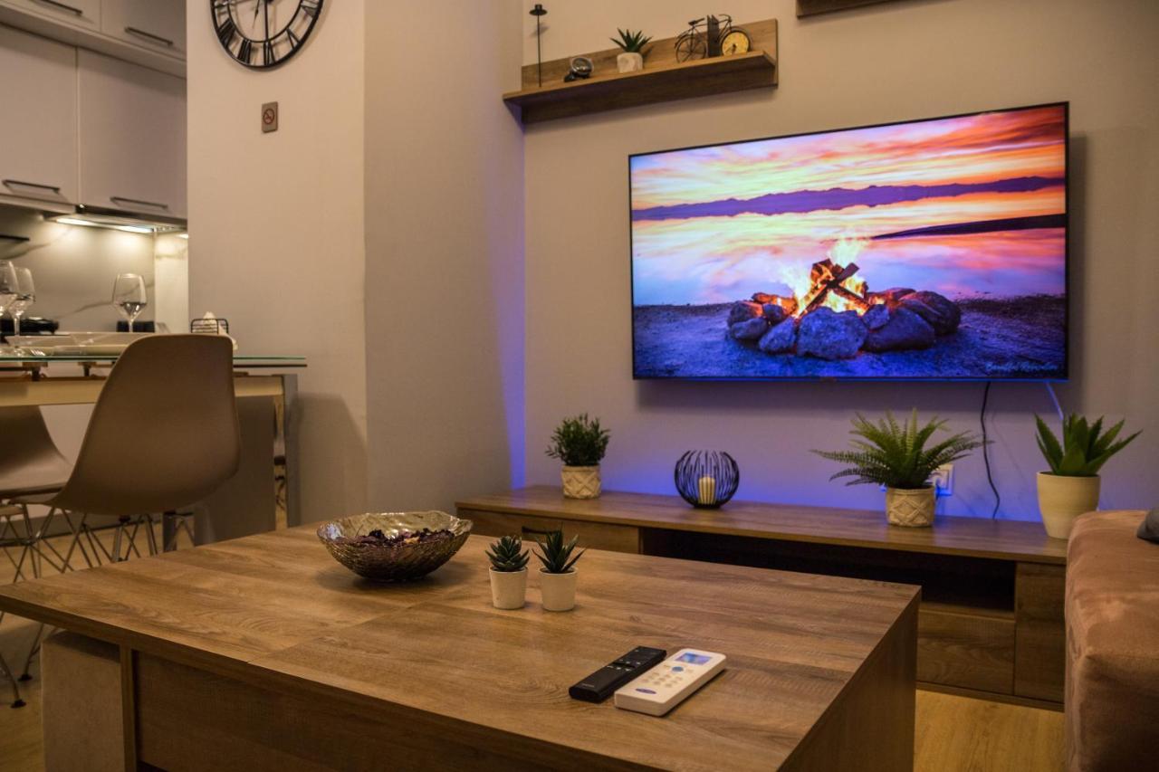 Luxury Suite 10' From The Center Атина Екстериор снимка